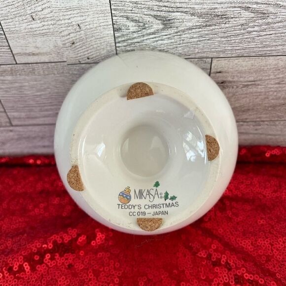 Mikasa Teddy’s Christmas Footed Bowl - Picture 4 of 4